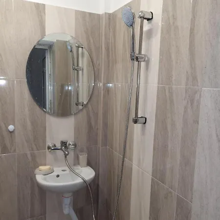 Къща За Гости Азалия1 Ferienhaus Slantschew brjag